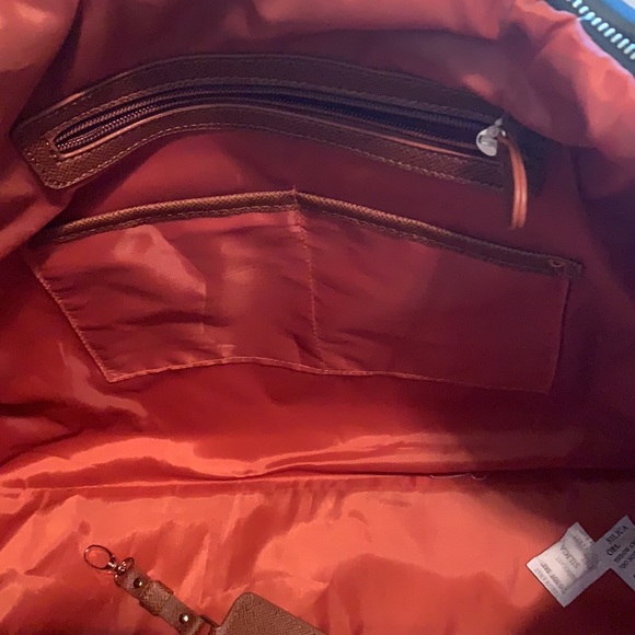 💥HOT BUY! ADRIENNE VITTADINI Quilted Nylon Duffle - Picture 6 of 11